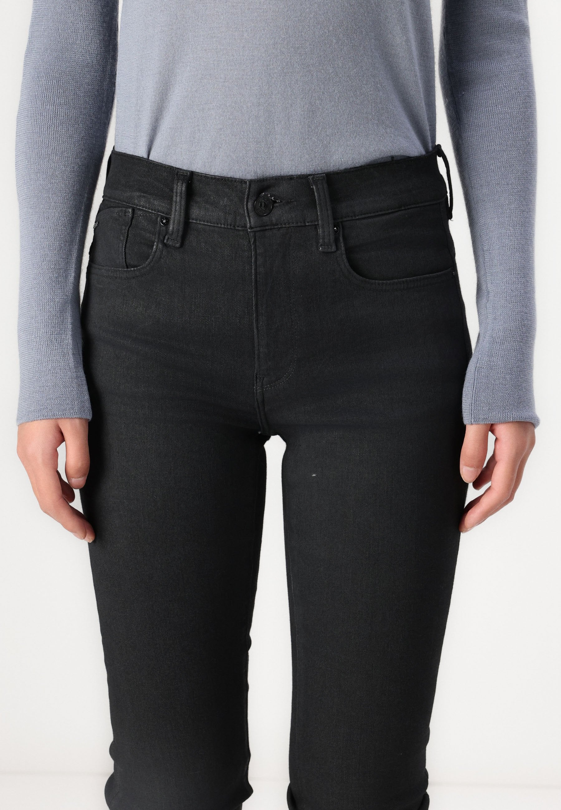 HANA SKINNY Media 6