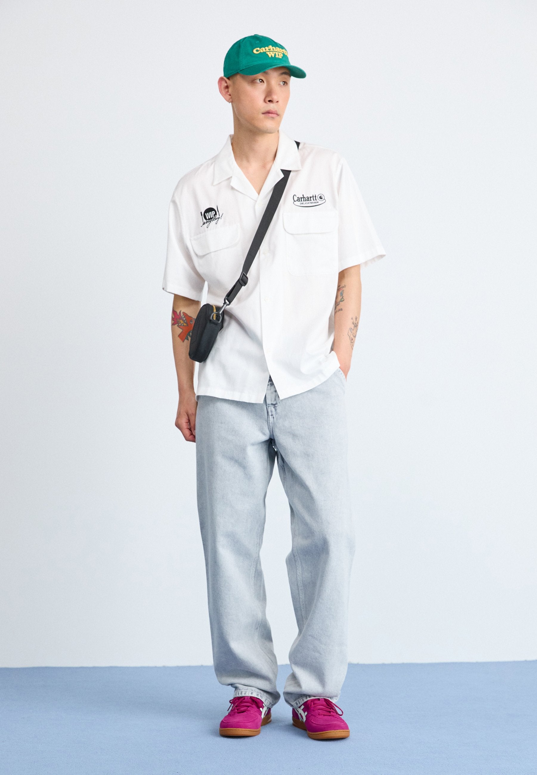 SKYHAND UNISEX Media 3