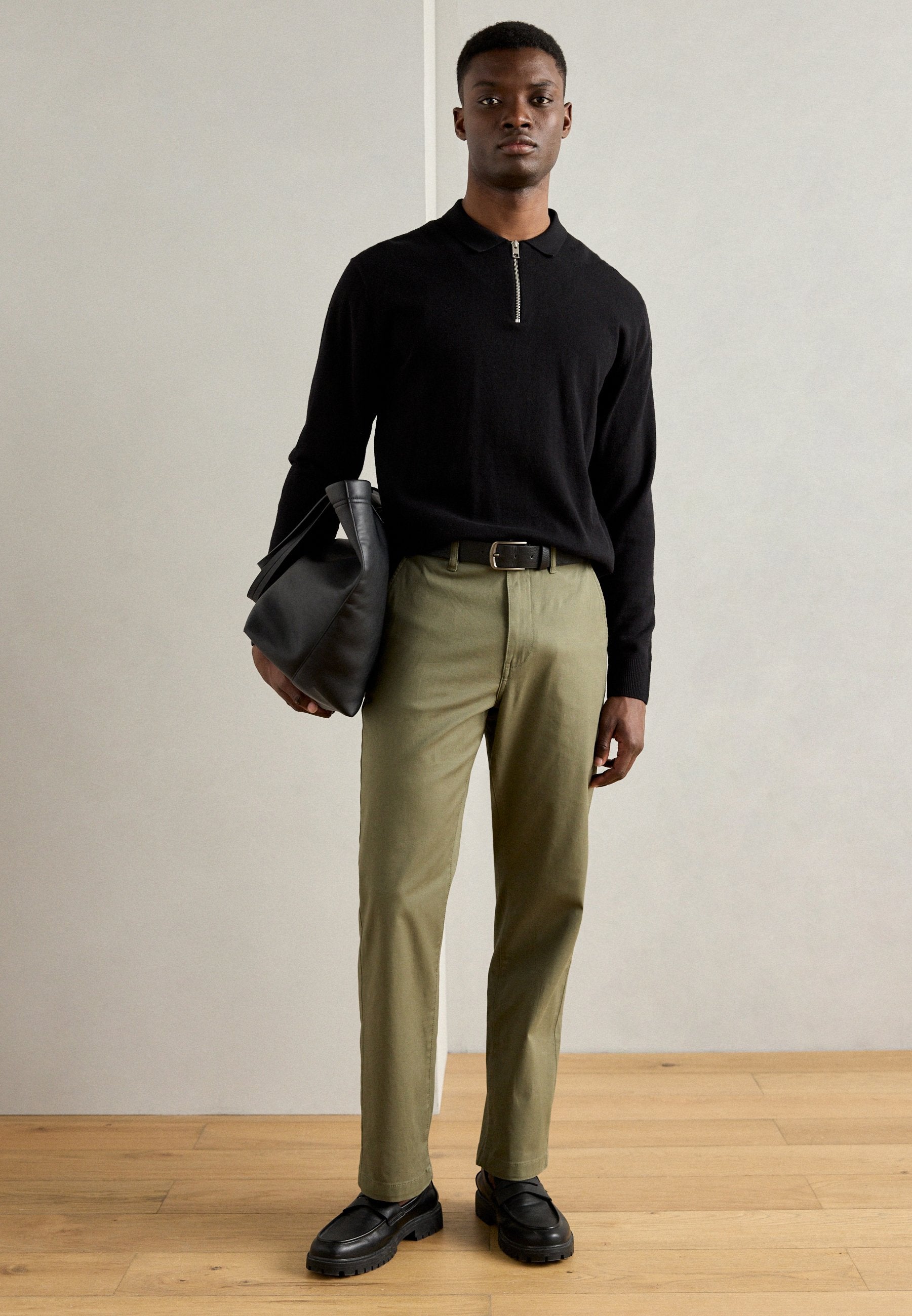 SUPERFLEX CHINO WITH BELT Media 2