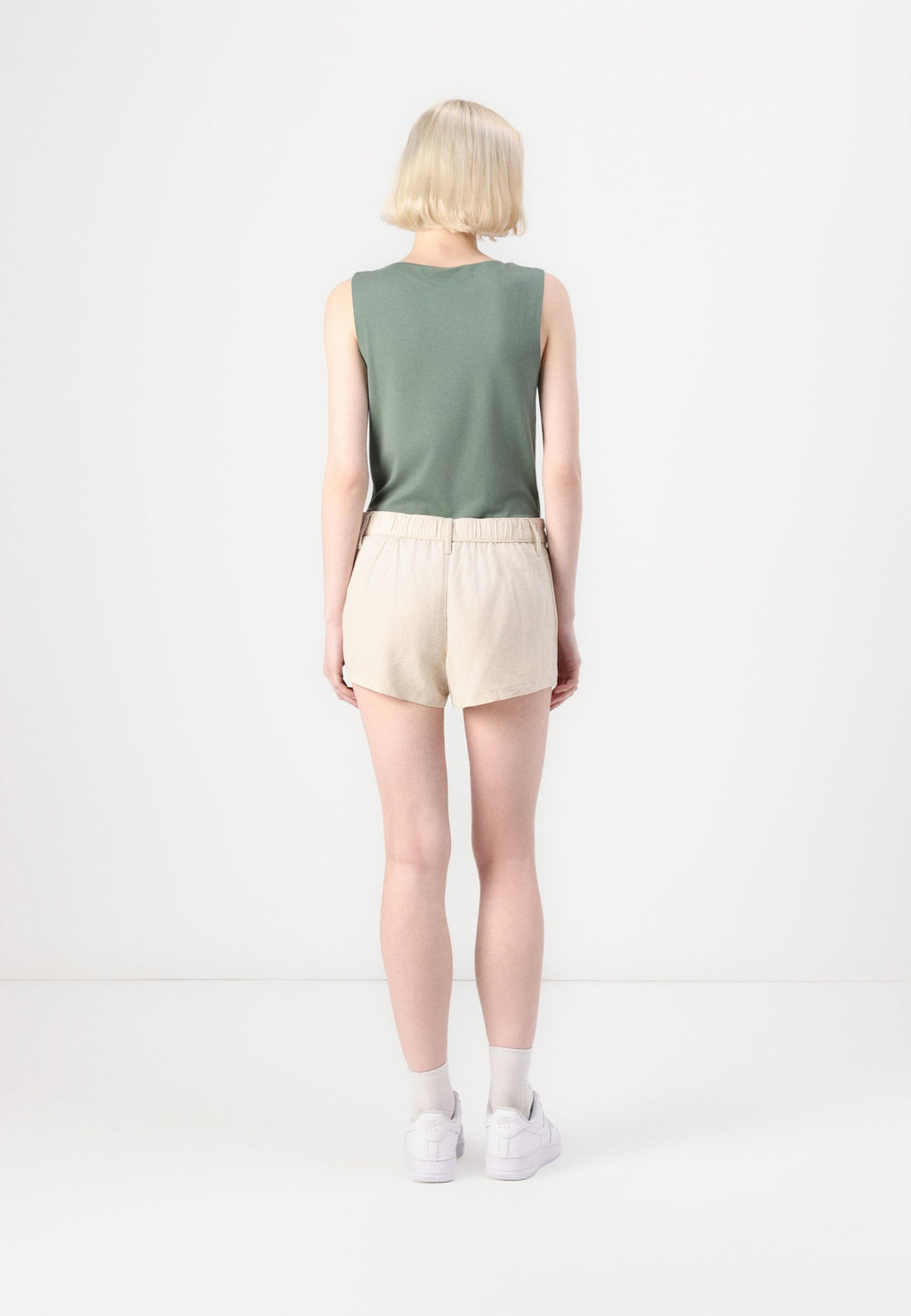 Hollister Co.  LIVVY