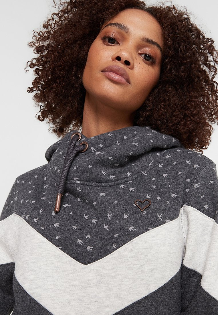 alife & kickin STELLANA