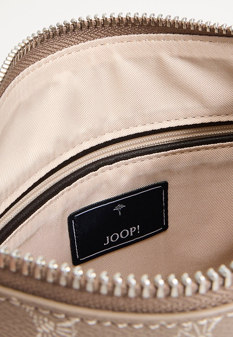 JOOP!