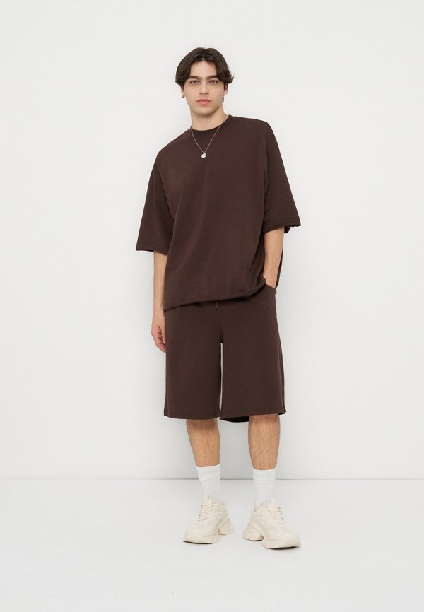 YOURTURN by Zalando OVERSIZED FIT & SHORTS SET