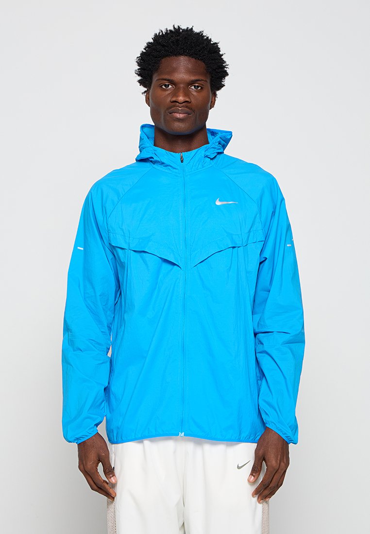 Nike Performance