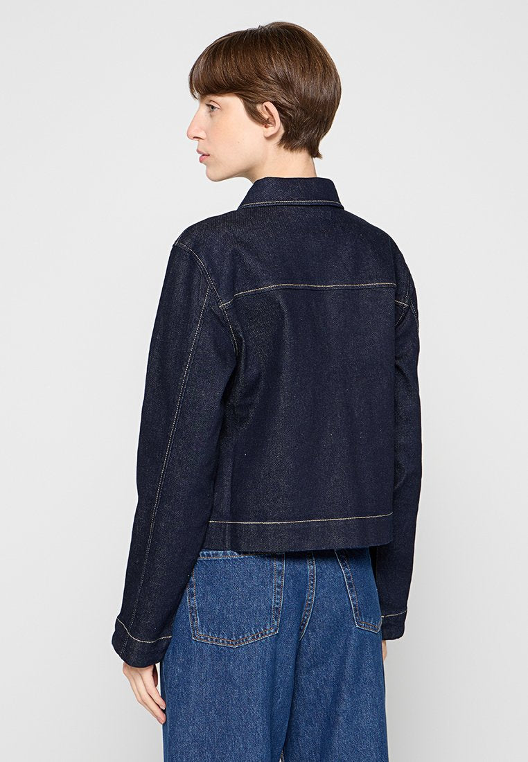 comma Jeansjacke Media 2