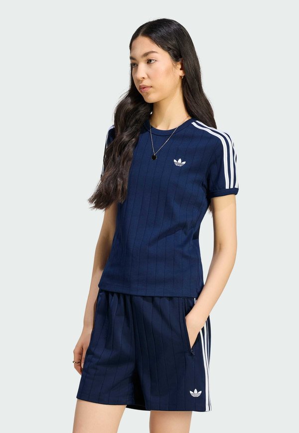 adidas Originals ADIDAS ORIGINALS PINSTRIPE SHORT SLEEVE SLIM TEE - Print T-shirt - night indigo/white/grey two