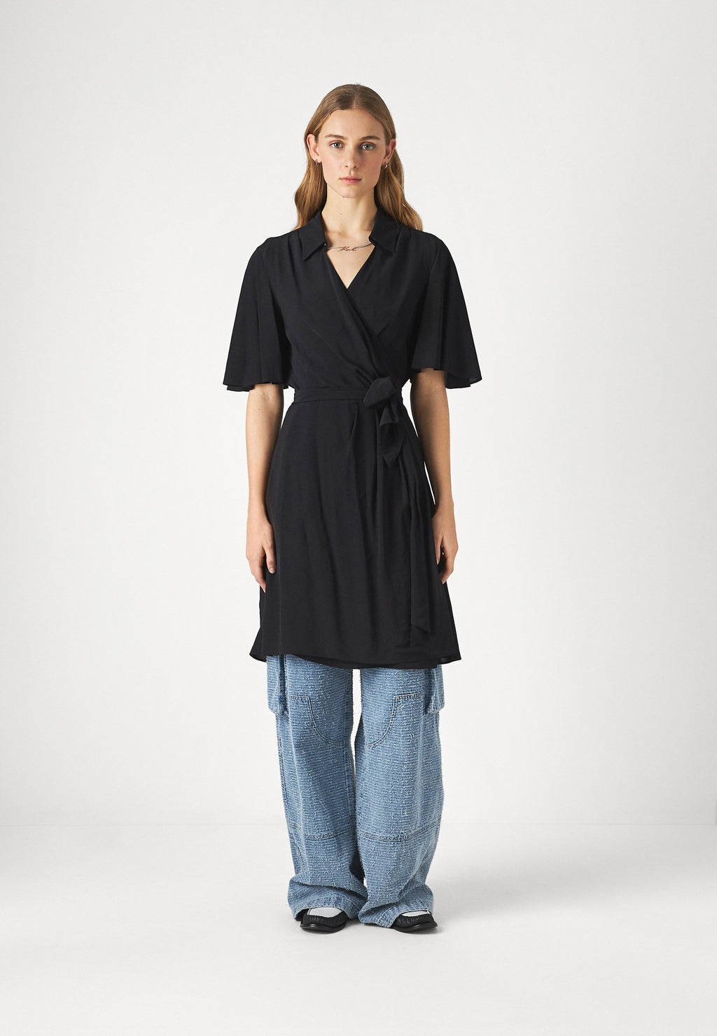 WRAP DRESS Media 3