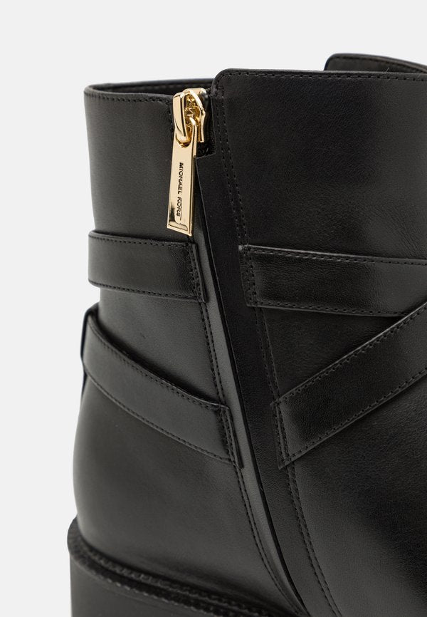 MICHAEL Michael Kors ABIGAIL FLAT BOOTIE