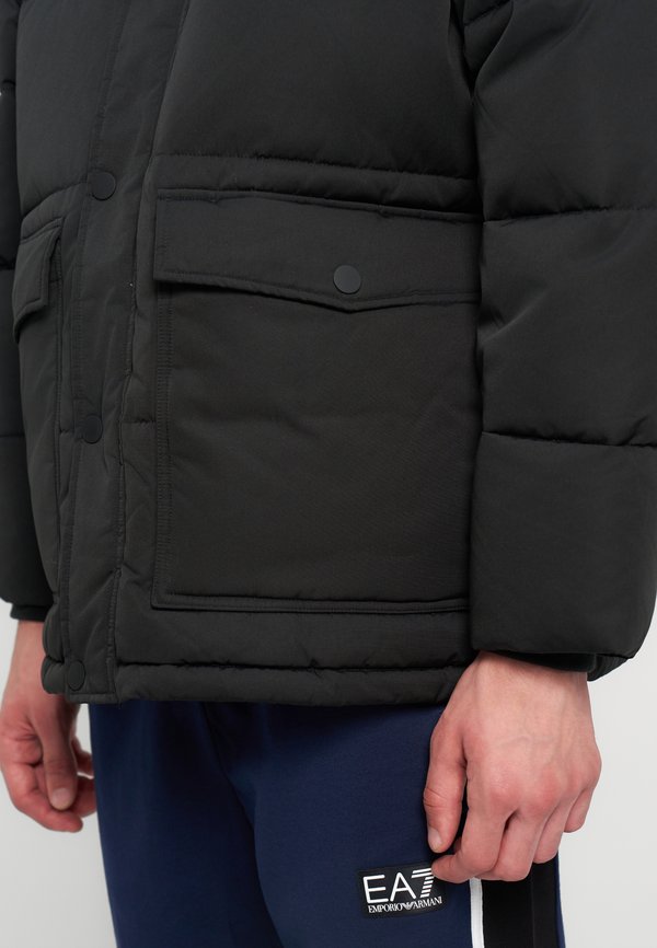 EA7 Emporio Armani