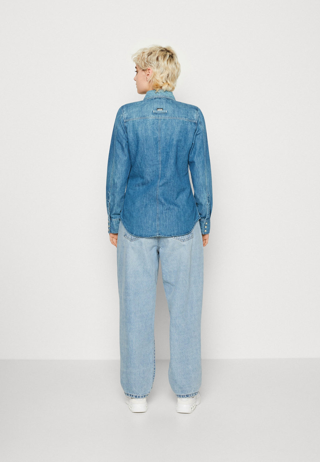 70'S SLIM SHIRT Media 4