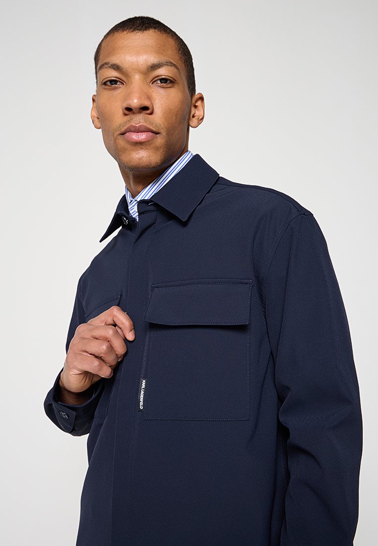 REGULAR FIT  Media 4