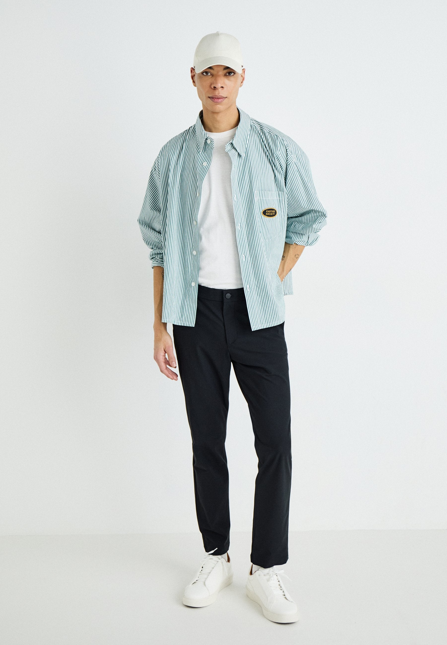 DOCKERS GO AIRWEAVE