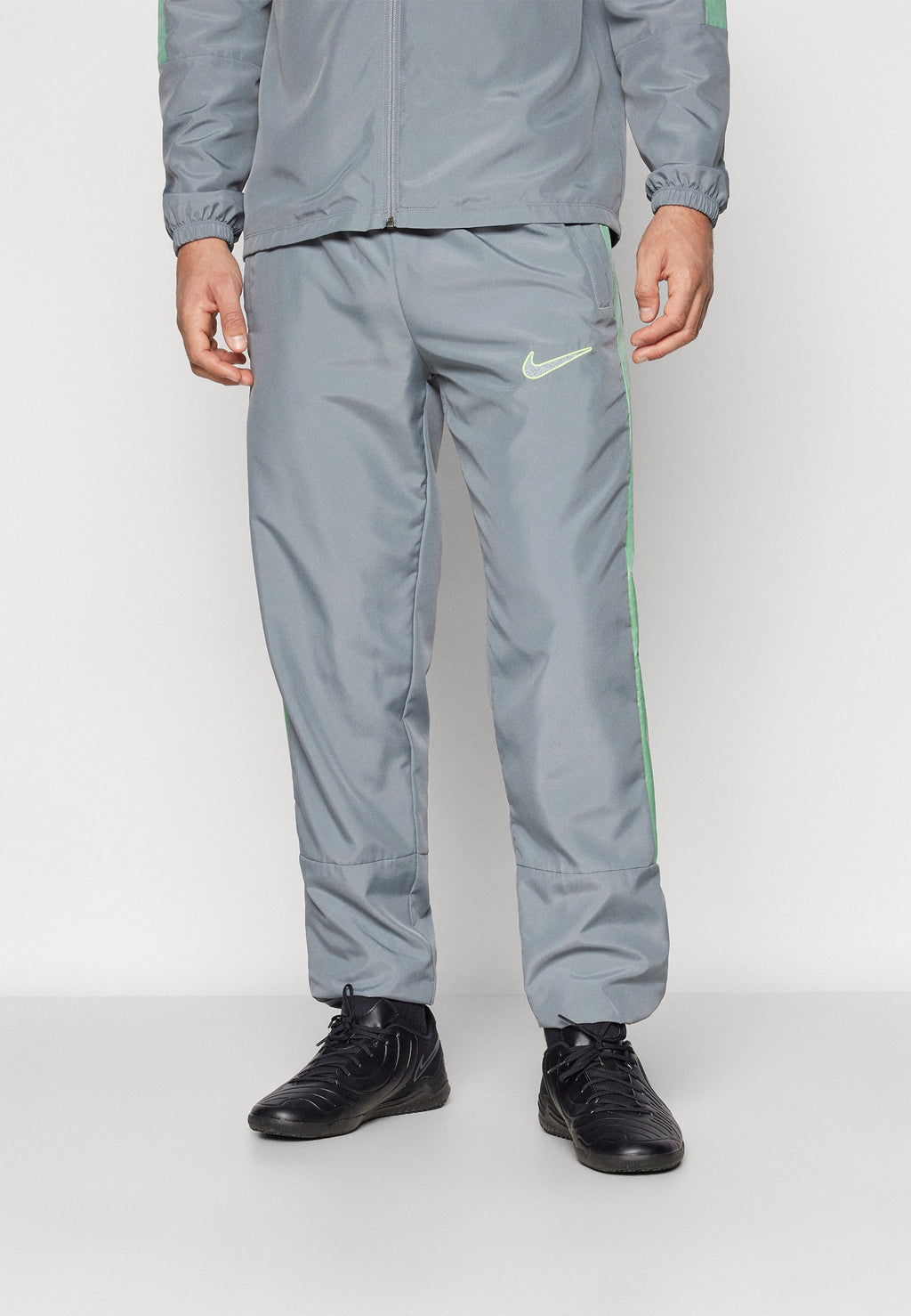 Nike Performance