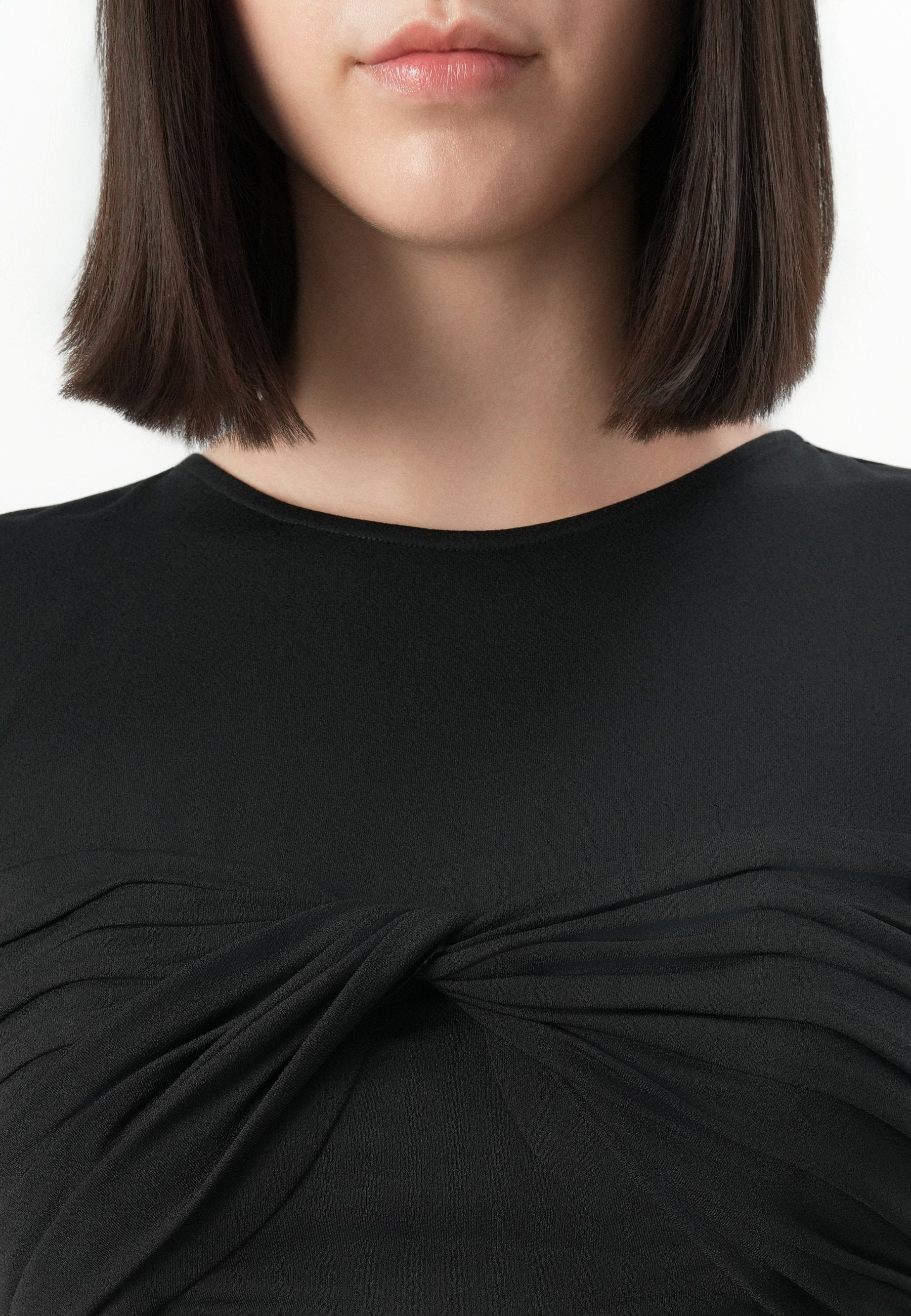 MARCIANO BY GUESS AMELIA CREW NECK