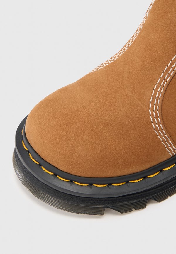 Dr. Martens ZEBZAG RIGGER