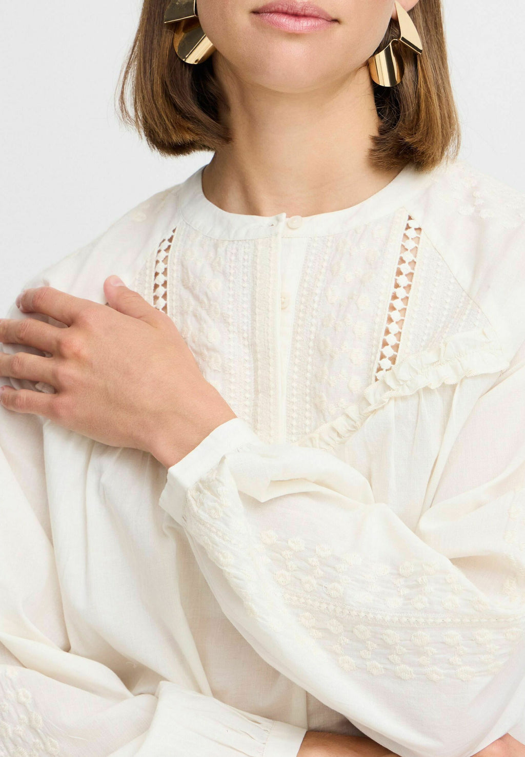 b.young BYIULIA