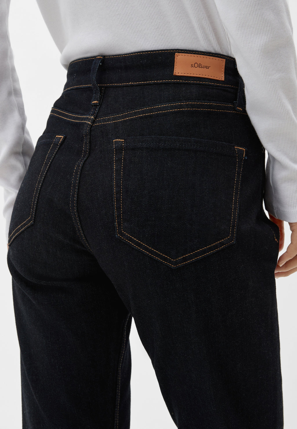 s.Oliver Jeans Straight Leg Media 4