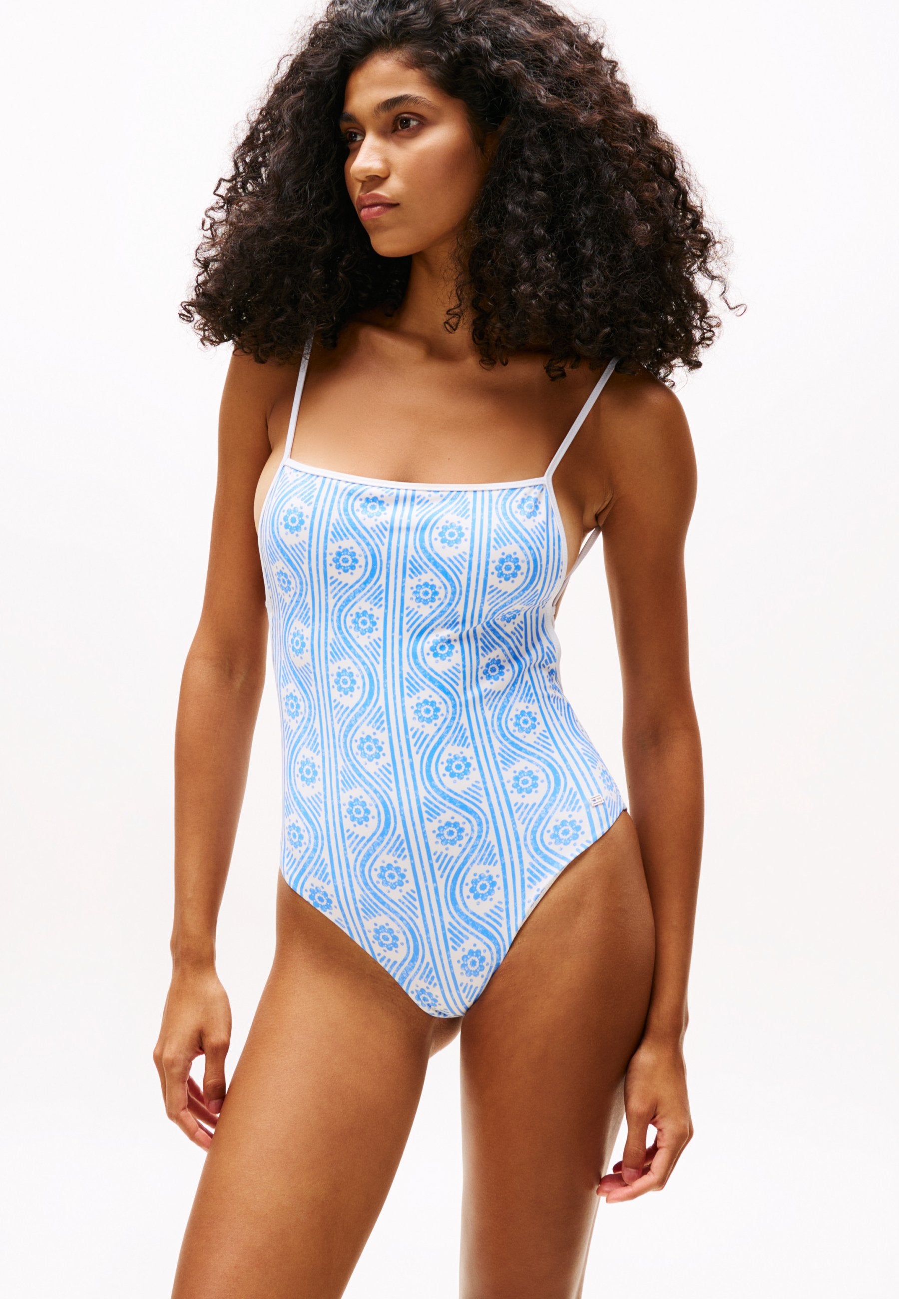 ESSENTIALS STRAIGHT NECK ONE PIECE PRINT Media 3
