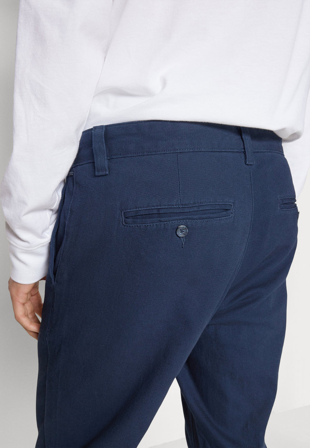 ONSMARK SLIM TAPERED Media 6