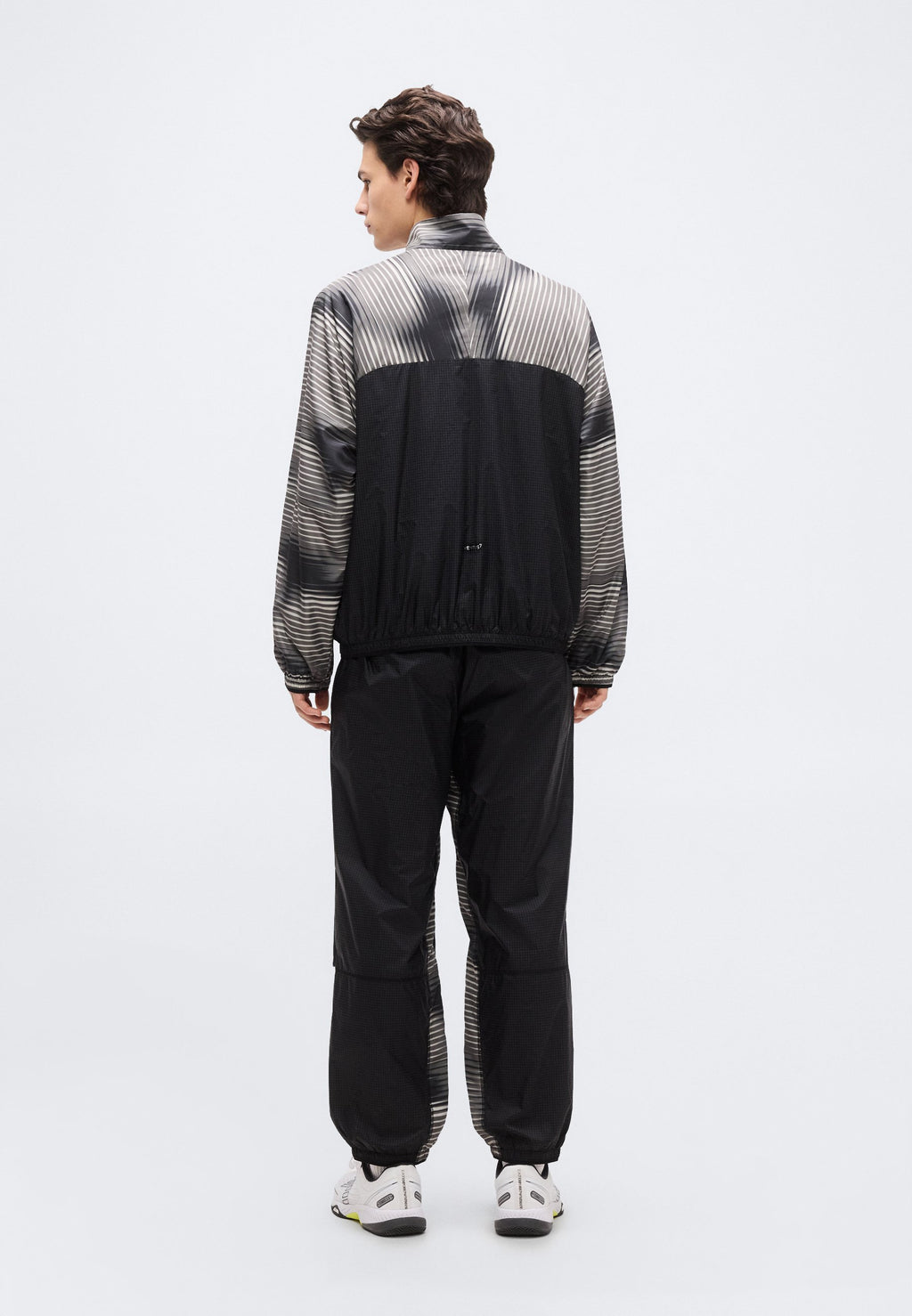 TRACKSUIT GRAPHIC Media 4