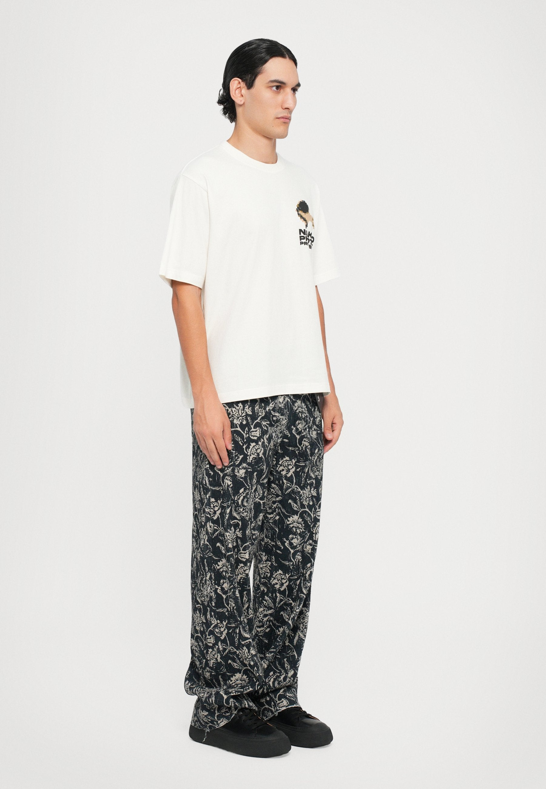 Dhruv Kapoor SIGNAGE HALF SLEEVES TEE
