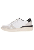 SNEAKERS Media 1