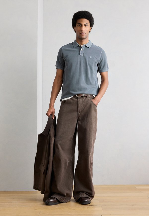 Marc O'Polo SHORT SLEEVE SLITS AT HEM EMBROIDERY