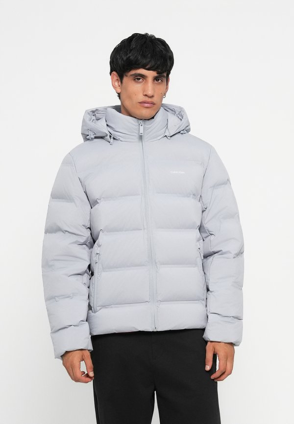 Calvin Klein QUILTED BONDED CHANNEL