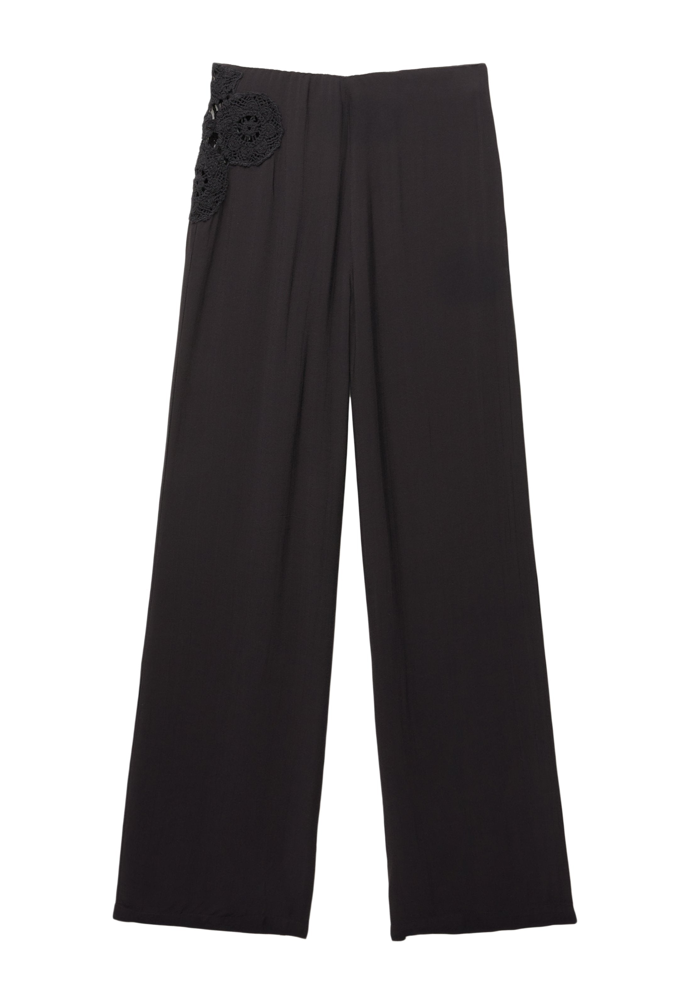 PULL&BEAR RUSTIC EMBROIDERED