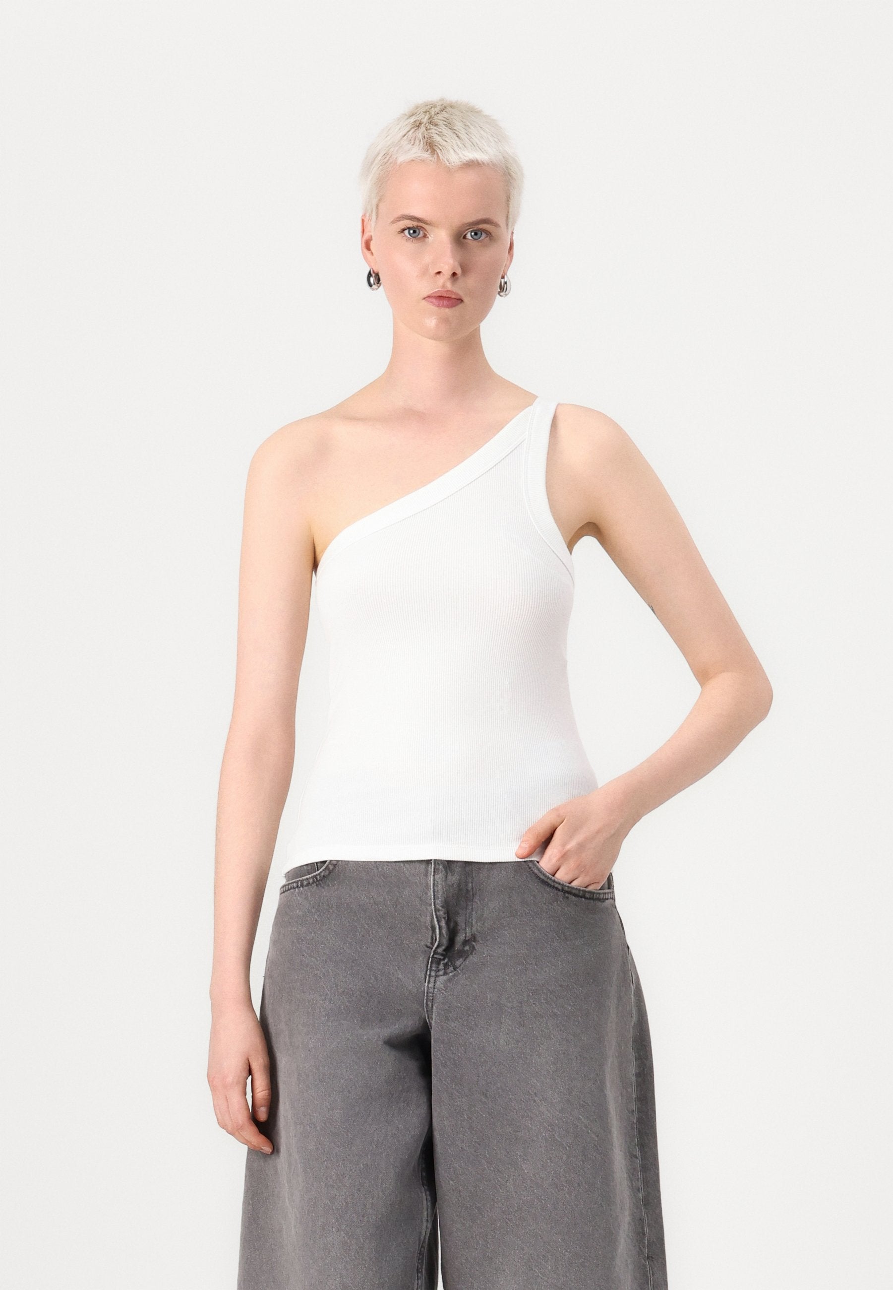 Abercrombie & Fitch BARE TANK