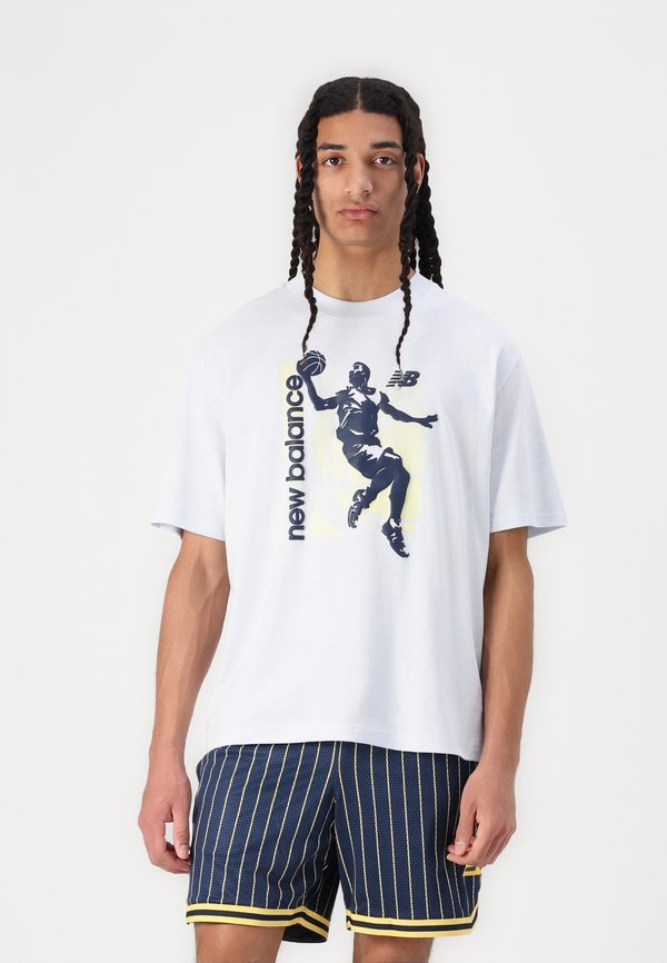 New Balance HOOPS GRAPHIC VINTAGE - Print T-shirt - ice blue