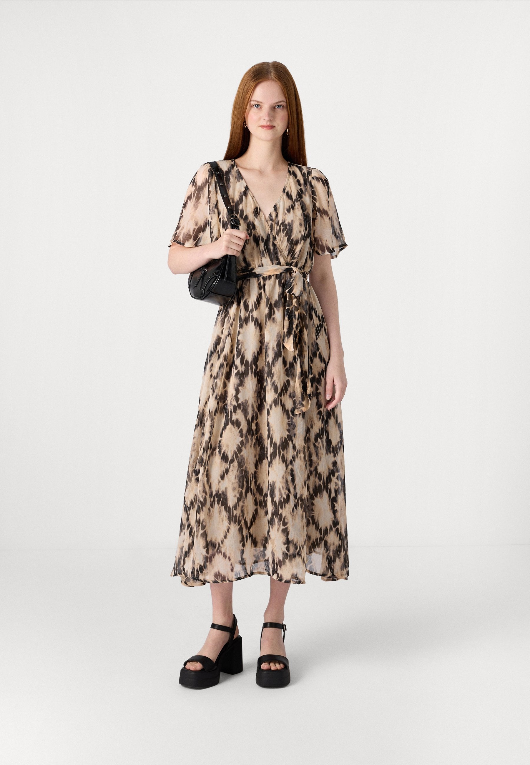 ONLELENA LIFE WRAP MIDI Media 2