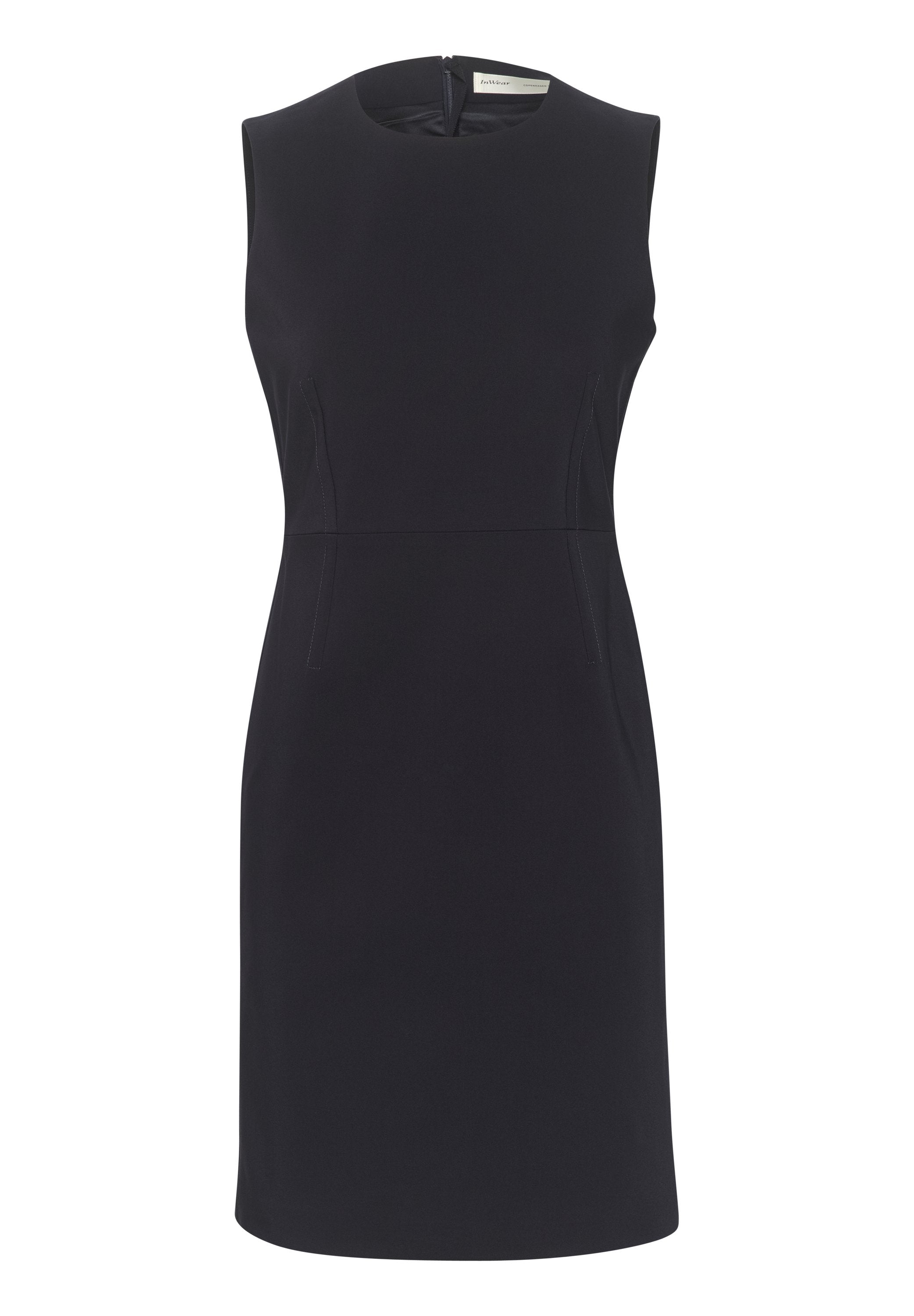 Ärmelloses schwarzes Kleid mit taillierter Passform, Rundhalsausschnitt und seitlichen Nahtdetails. Hergestellt aus glattem Stoff mit einem verdeckten Reißverschluss im Rücken.