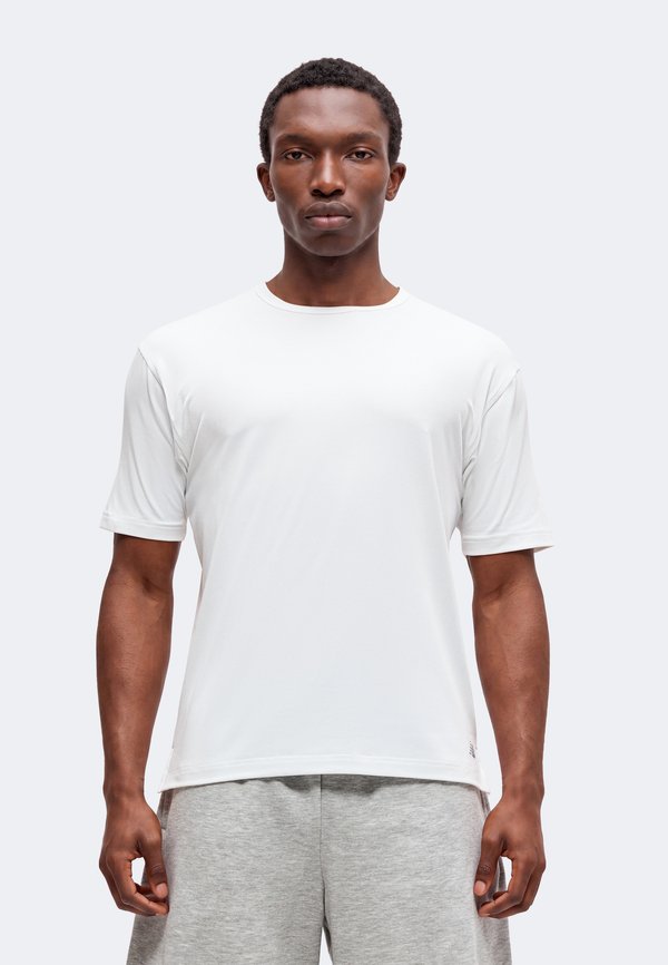 New Balance SPORT ESSENTIALS EVERYDAY - Sports T-shirt - white