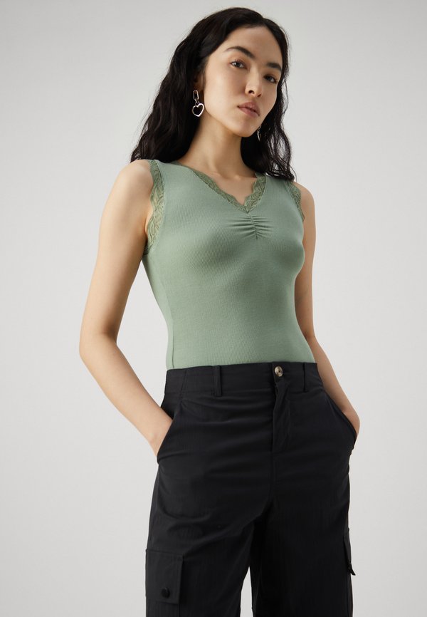 Vero Moda Tall VMROSI V NECK