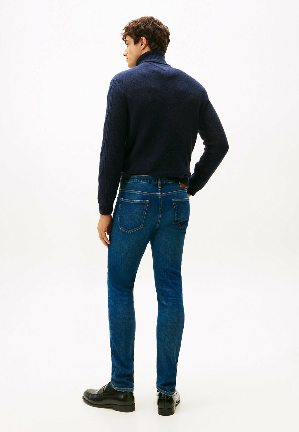 BLEECKER WHISKERED SLIM Media 4