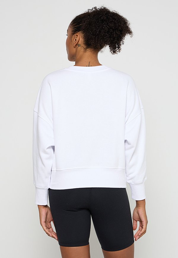 DKNY Sport