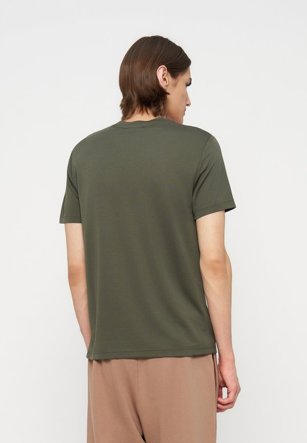 EA7 Emporio Armani