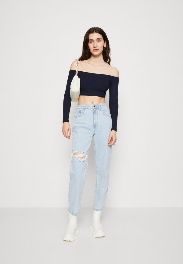 WAL G. HOLLIE OFF SHOULDER CROP