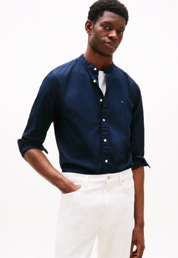 Tommy Hilfiger TH FLEX REGULAR FIT GRANDAD COLLAR SHIRT - Shirt - desert sky