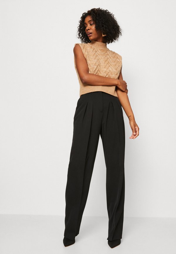 Calvin Klein PLEATED STRAIGHT PANT