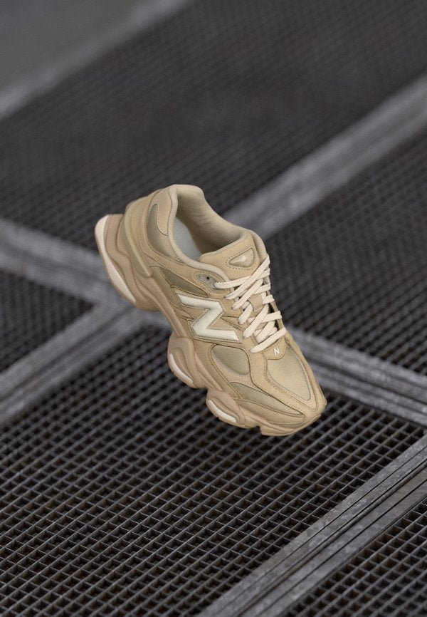 New Balance U9060 SATIN - Trainers - beige