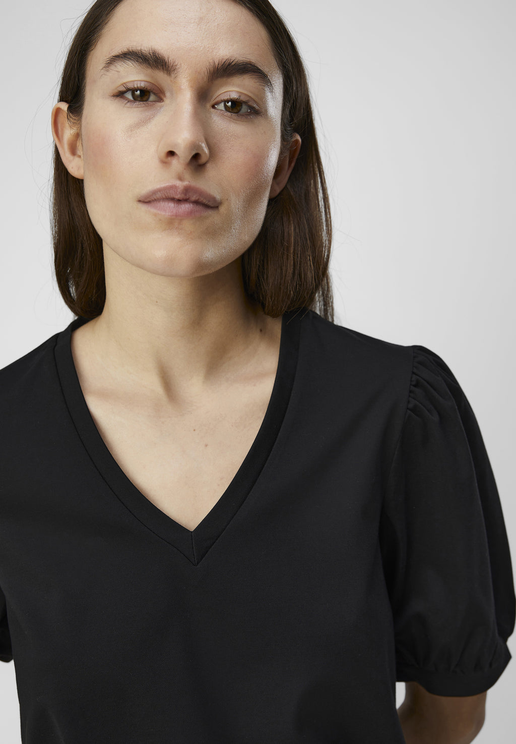 Object V-neck