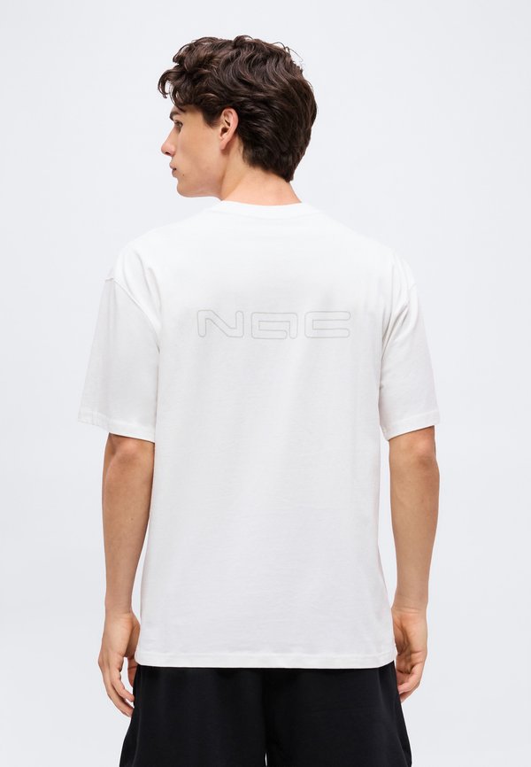 Nike Performance TEE - Print T-shirt - white/light smoke grey