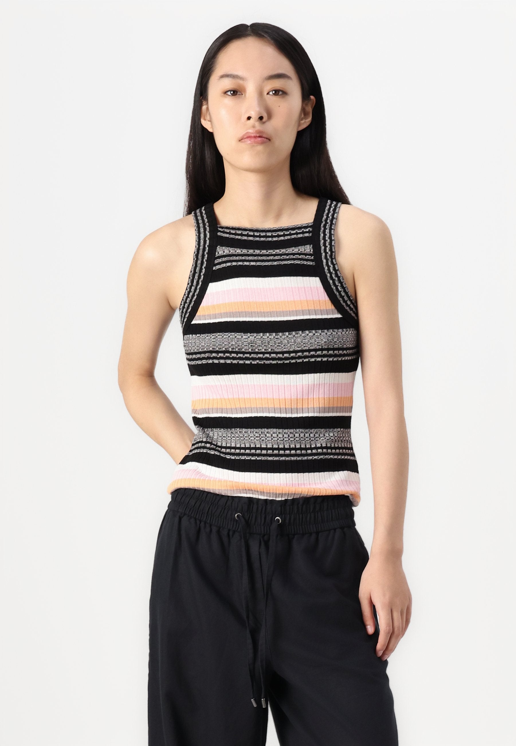 Esprit Top Media 5
