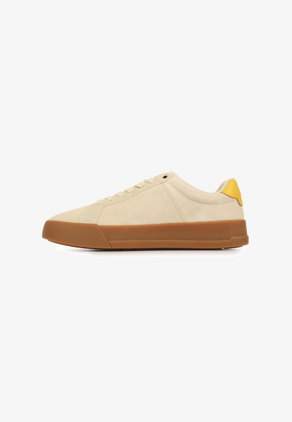 Tommy Hilfiger TH COURT LTH DETAIL ESS - Trainers - classic beige