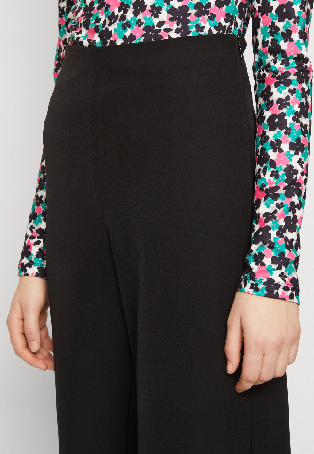 Vero Moda VMHALMIA WIDE SOLID PANT