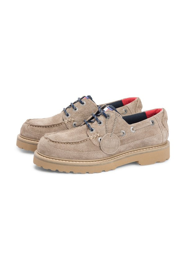 Tommy Jeans ARCHIVE CLEAT TEXTURED SUEDE BOAT SHOES
