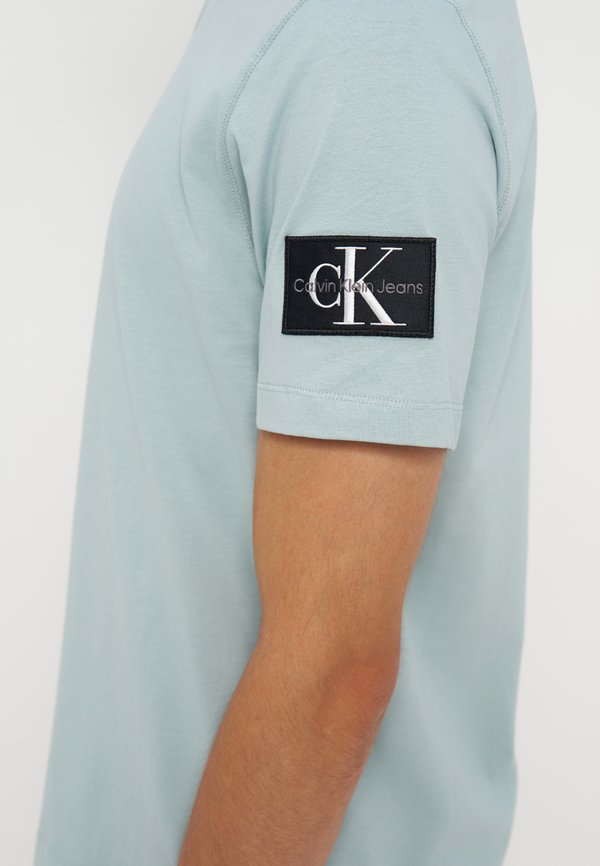 Calvin Klein Jeans REGULAR FIT