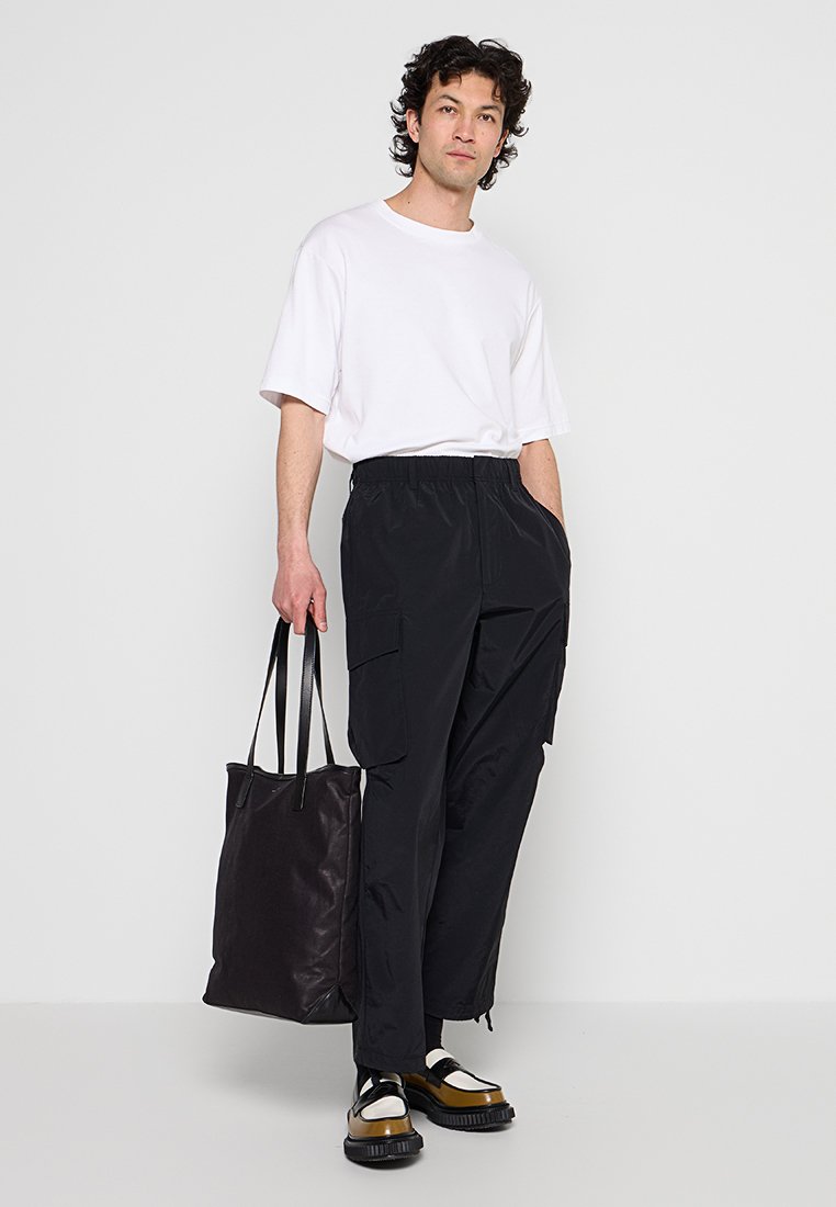 Lyle & Scott BELLOWED POCKET CARGO PANT
